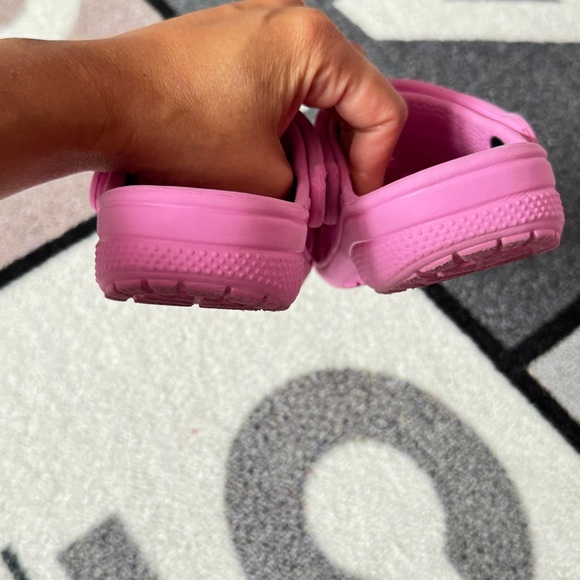 CROCS Kids Vibrant Pink Slippers - Picture 6 of 8